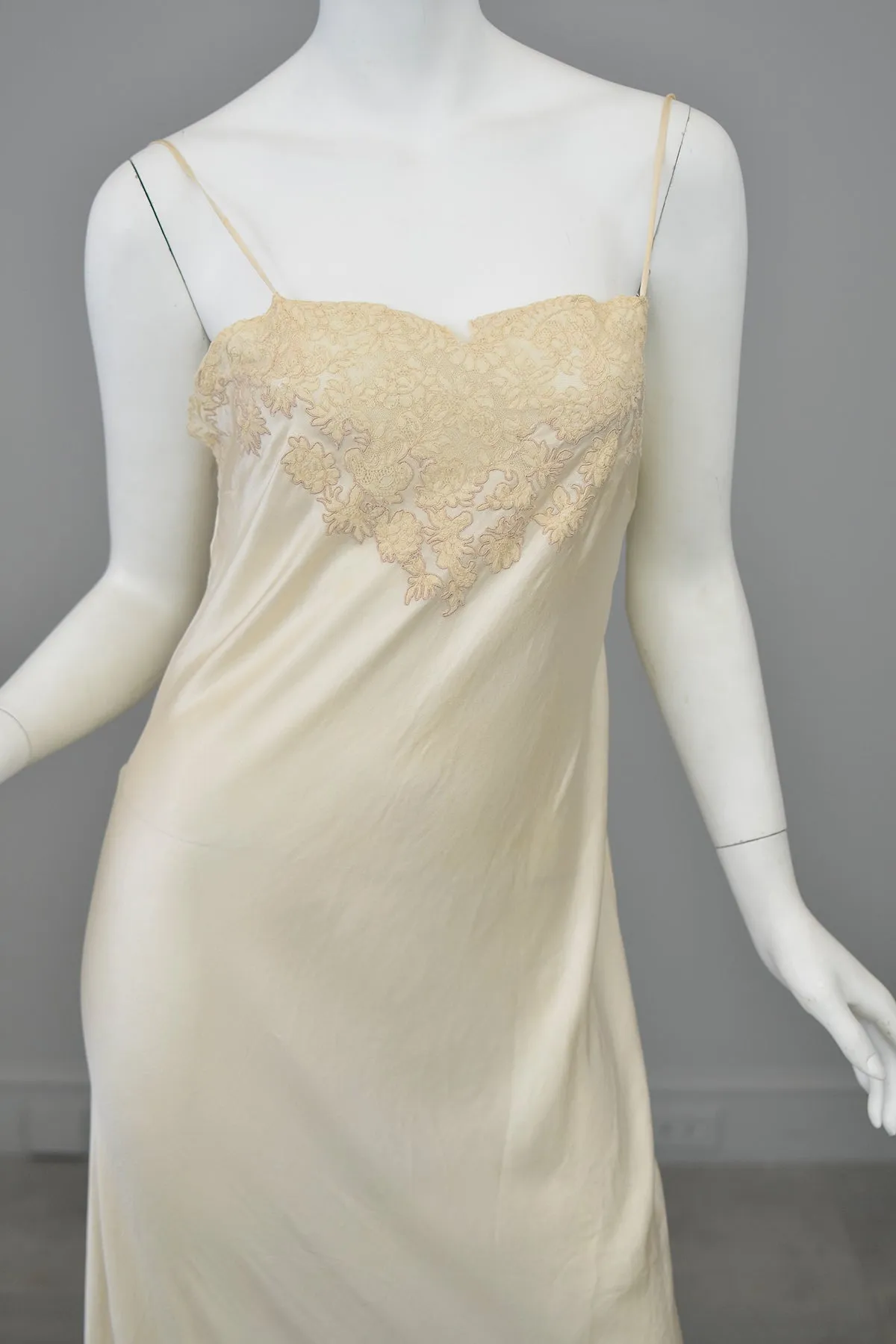 1930s Cream Silk Satin Lingerie Lace Bodice Bias Cut Negligee Gown