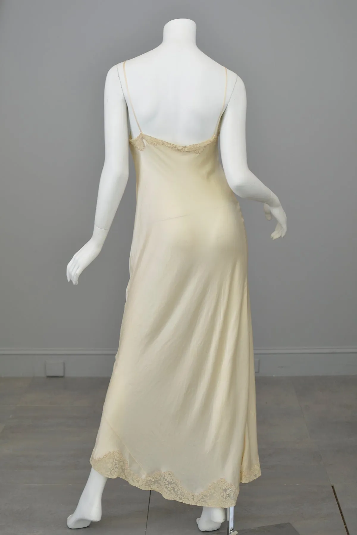 1930s Cream Silk Satin Lingerie Lace Bodice Bias Cut Negligee Gown