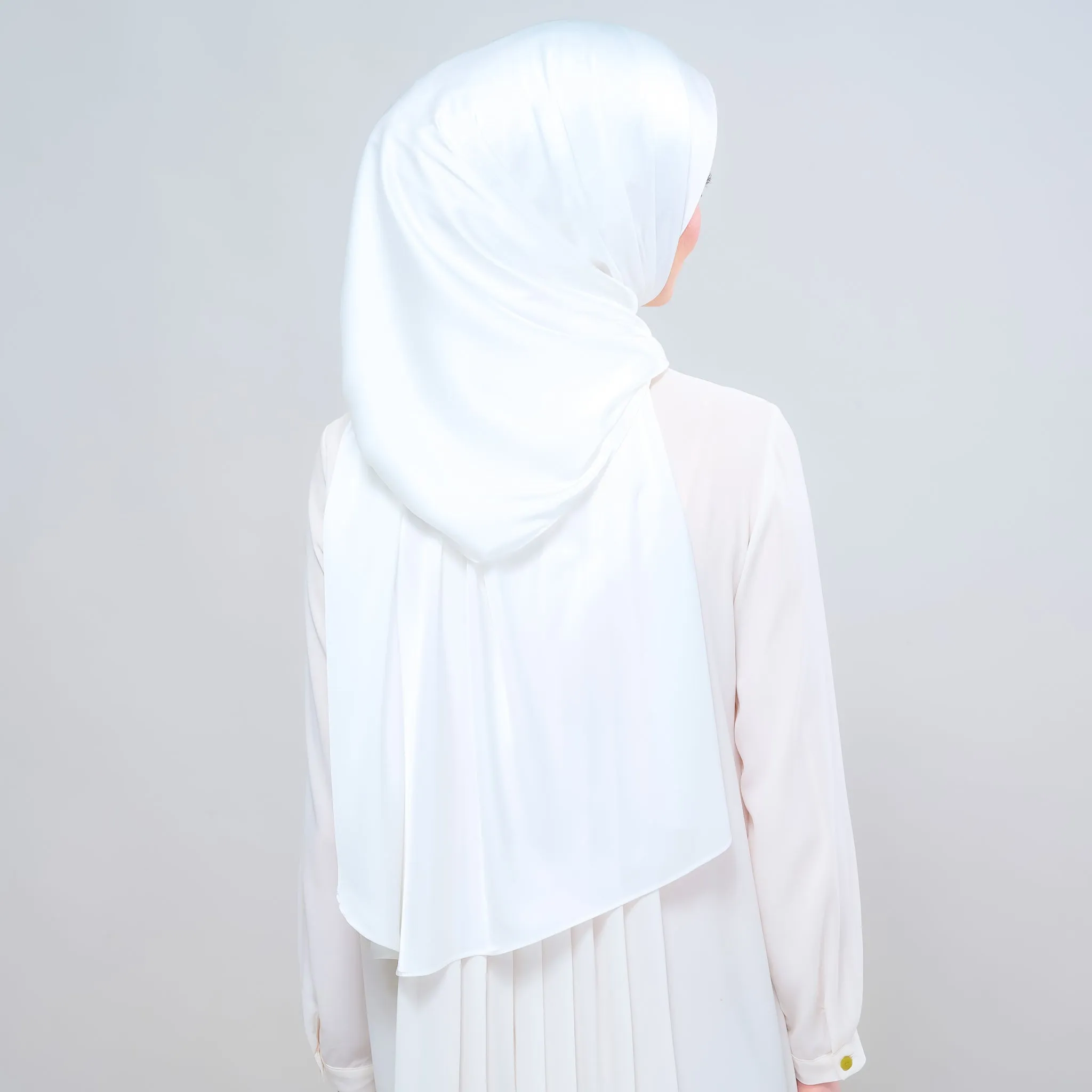 Instant Tag n' Go Shawl  | Satin Silk in Bridal White