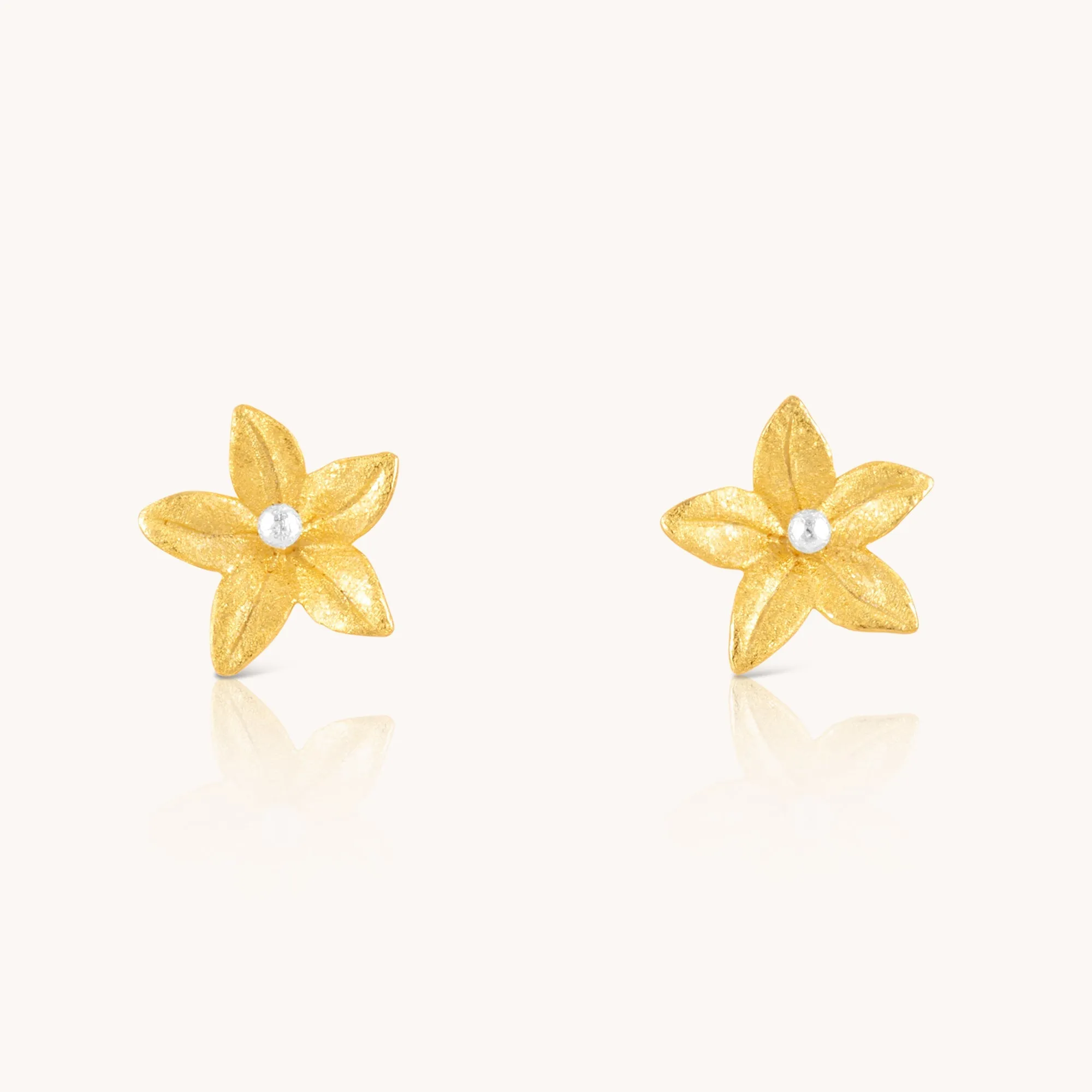 Lily Stud Earrings W.