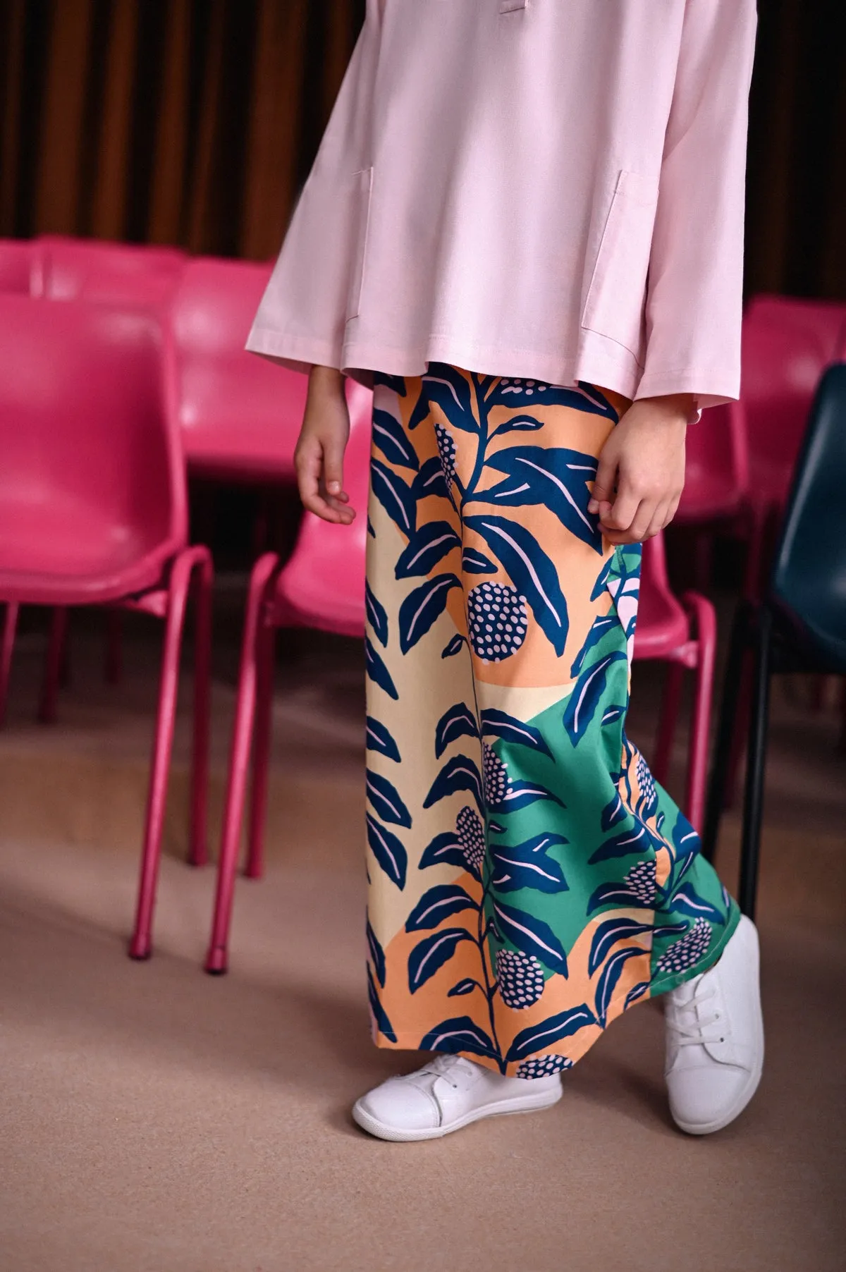 The Dulu Kita Fan Pleats Skirt - Dandelions