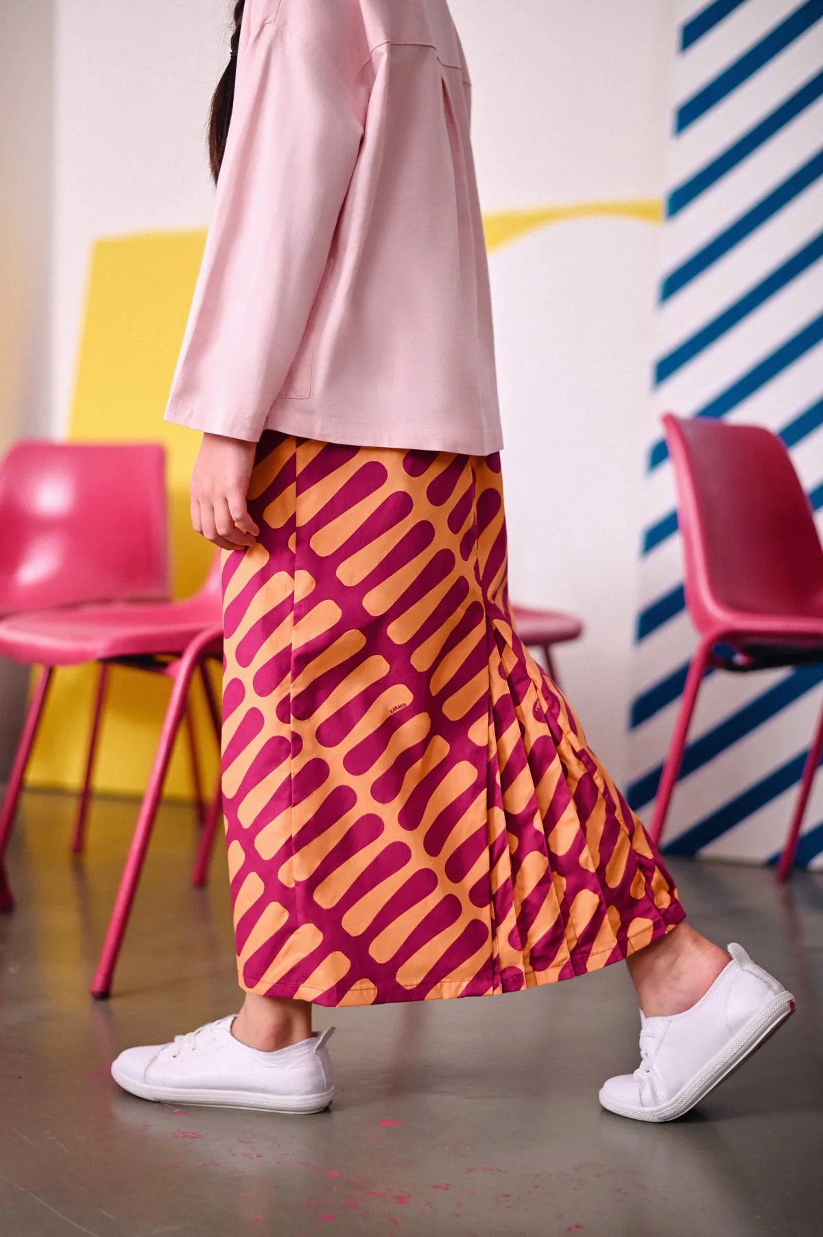 The Dulu Kita Fan Pleats Skirt - Good Vibes