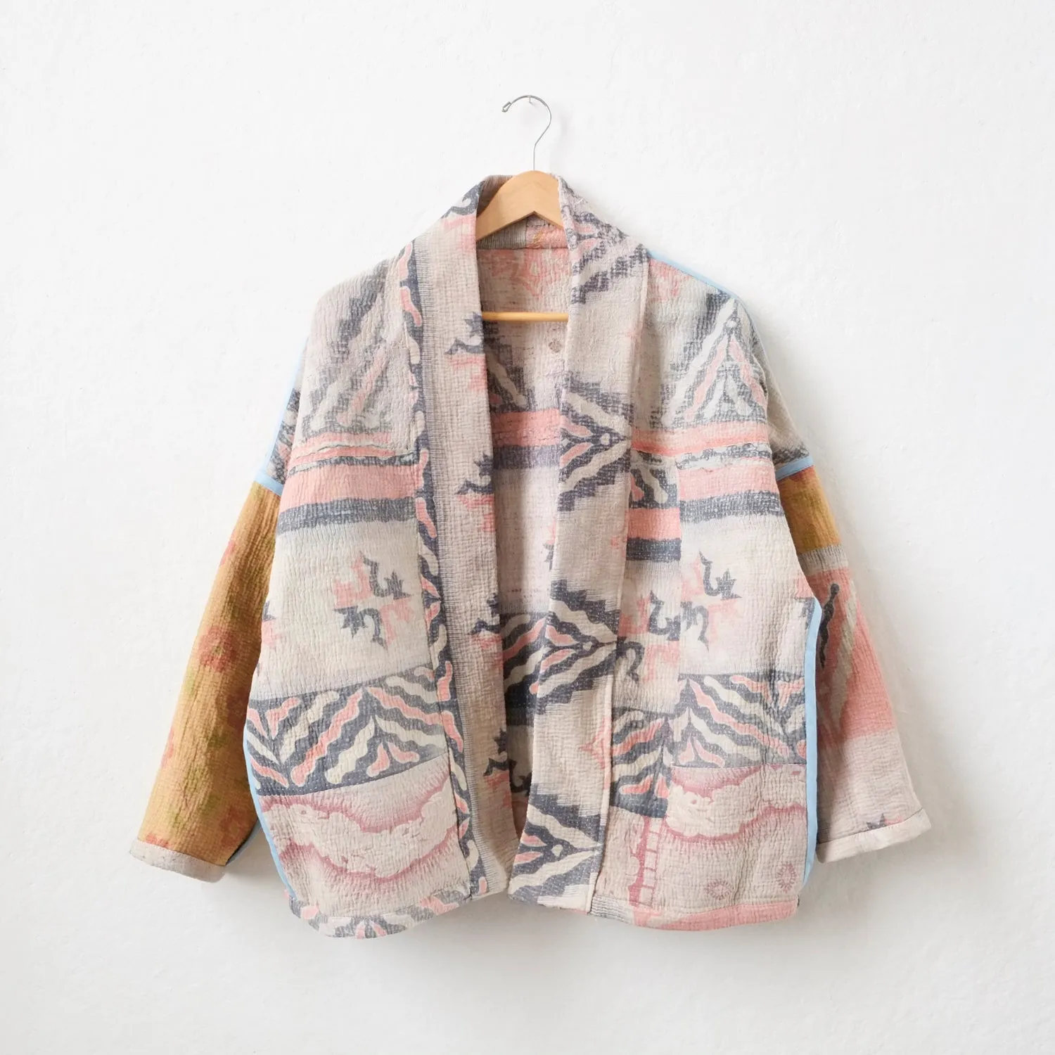 XS Pink and grey wavy triangles Anoushka Jacket LM085