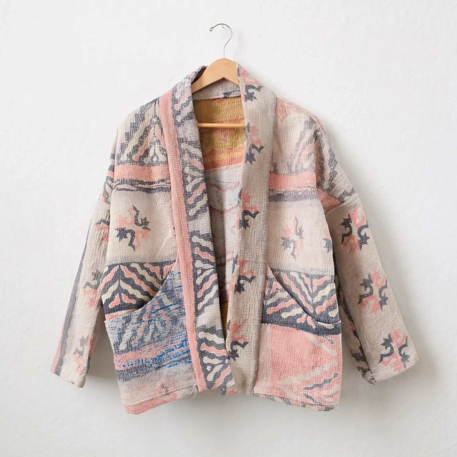 XS Pink and grey wavy triangles Anoushka Jacket LM085